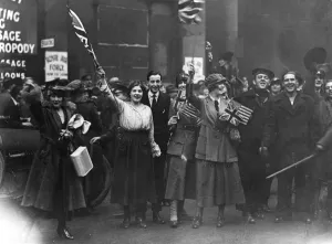 Cheering Prints: Armistice Day in London 1918