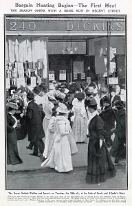 Regent Prints: Bargain hunters in Regent Street