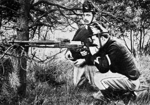 29th Prints: Belgian soldiers working a Hotchkiss machine-gun
