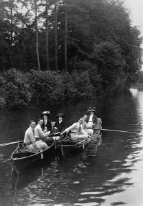 Pastimes Prints: Boating on the River Thames, 1909