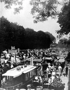 Boulters Prints: Boats at Boulters Lock, Berkshire, 1906