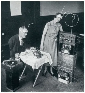 Kettle Prints: Boiling a kettle by will power 1932