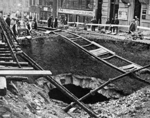 Destruction Prints: Bombs reveal underground railway in Warsaw, 1939