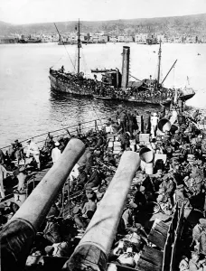 Forces Prints: British landing at Salonika