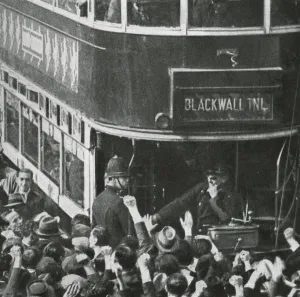 Salute Prints: Cable Street demonstration 1936