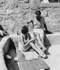 Swimsuit Prints: Captain and Mrs Woolf Barnato at Eden Roc