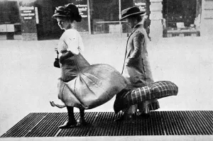 Berlin Prints: Caught out by the draught, c. 1909