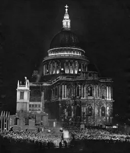 Singing Prints: Celebration outside St Pauls Cathedral, London