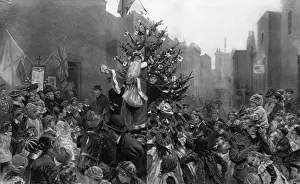 Santa Prints: Christmas day at the Hackney street shrines, London, 1916
