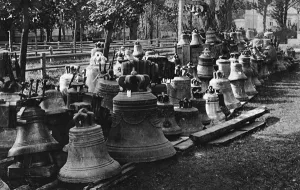 Recycling Prints: Church bells saved from becoming enemy shells, Russia, 1915