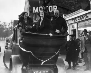 Tour Prints: Clementine, Diana and Winston Churchill 1931