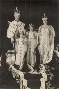Consort Prints: Coronation of King George VI family photograph
