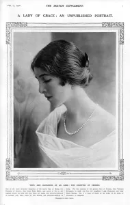 Pearls Prints: Countess of Cromer