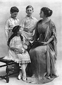 Curzon Prints: Countess Curzon with her children