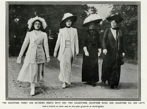 Nada Prints: Countess Nada and Zia Torby & their mother