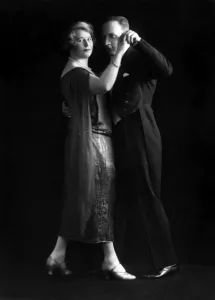Steps Prints: Couple dancing
