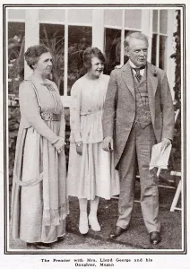 1919 Prints: David Lloyd George with wife Margaret and daughter Megan