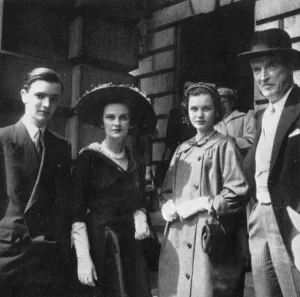 1955 Prints: Duchess of Argyll and family
