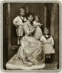 Consort Prints: Duchess of York with her first three children