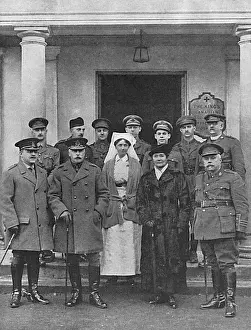 Hospitals Prints: Duke & Duchess of Connaught visiting Red Cross hospital, WW1