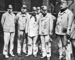 Heinrich Prints: Duke of Windsor visits a German mine, 1937