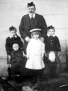Left Prints: Edward VII and grandchildren