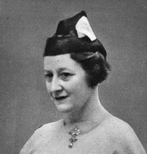 Elisabeth Prints: Elisabeth Scott (1898 - 1972)