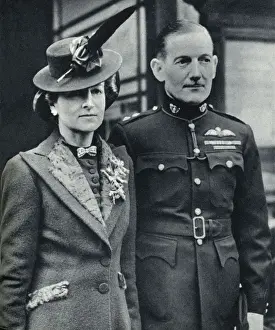 Marries Prints: Euan Rabagliati marries Mrs Beatrix Gandolfi-Hornyold
