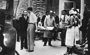 Hospitals Prints: Evacuating hospital patients in World War Two