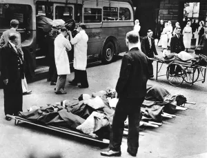 Hospitals Prints: Evacuating hospital patients in World War Two