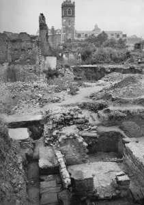Falcon Prints: Excavations of Roman Fort in City of London