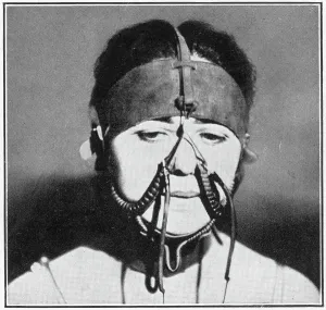 Twenties Prints: Extreme process of beauty in the parlour of Mme Lina Cavalieri