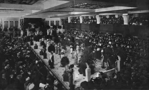 Gowns Prints: Fashion parade in Philadelphia, 1910