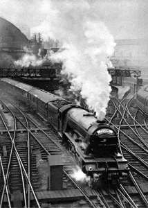 Edinburgh Prints: The Flying Scotsman, pulling out of Kings Cross
