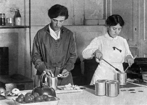 Feb16 Prints: Food Economy Campaign, WWI - Canning Apples