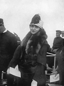 Boulogne Prints: Gaby Deslys sailing to England, 1915