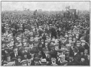 Measures Prints: The General Strike: Listening to speakers in Hyde Park