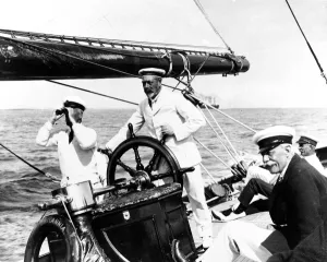 Britannia Prints: George V on Britannia