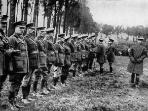 Canadian Prints: George V speaking to Canadian officers