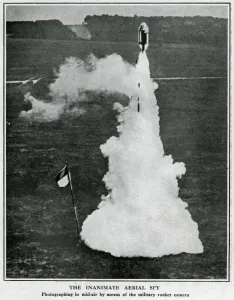 Photography Prints: German military rocket camera, WW1