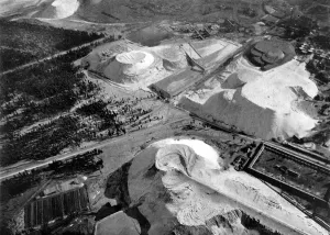 Mountains Prints: Gold mining at Johannesburg