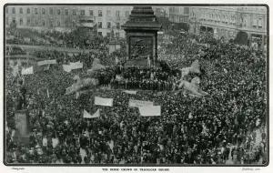 Trafalgar Prints: Great hop-pickers demonstration 1908