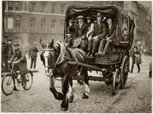 Cart Prints: Great railway strike, london commuters 1919