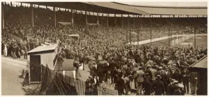 Course Prints: Greyhound stadium in London, 1936