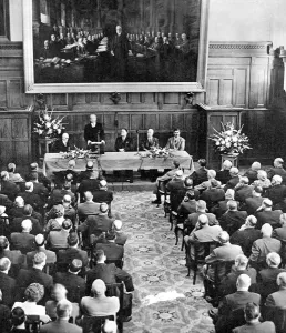 Received Prints: Harold Macmillans Speech to the South African Parliament, 1