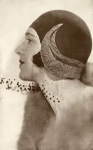 Millinery Prints: Hat by Molyneux, 1930