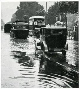 Phenomena Prints: Heatwave floods London 1932