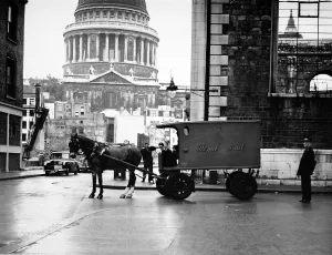 Drawn Prints: Last horse-drawn mail van