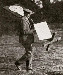Golfer Prints: The hour and the man - James Braid carries starting clock