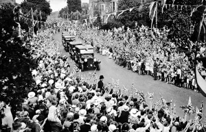Driving Prints: King George V driving through Portsmouth, 1935